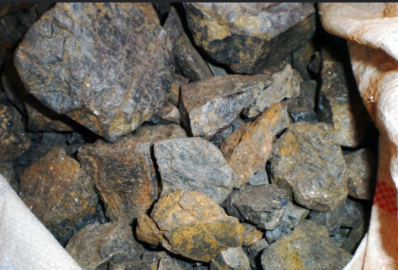 Coltan sample lot for buyers